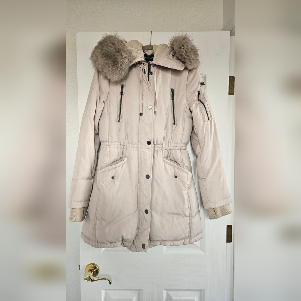 BCBGMAXAZRIA CREAM PUFFER JACKET WITH FAUX FUR HOODIE SIZE SMALL